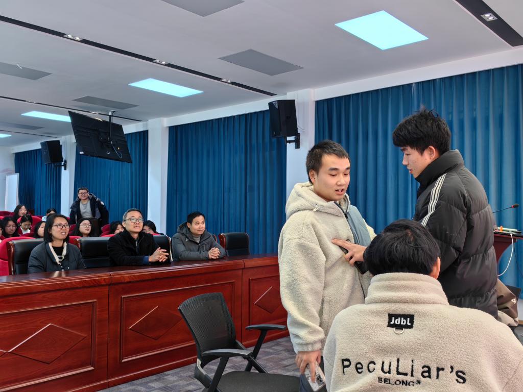心理情景剧排练1.jpg